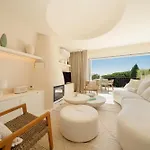 Holiday home Modern Townhouse With Private Heated Pool Near Cabopino In Artola,