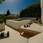 別荘 Modern Townhouse With Private Heated Pool Near Cabopino In Artola,