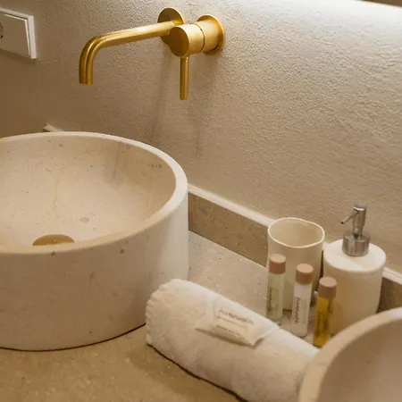 Modern Townhouse With Private Heated Pool Near Cabopino In Artola, *