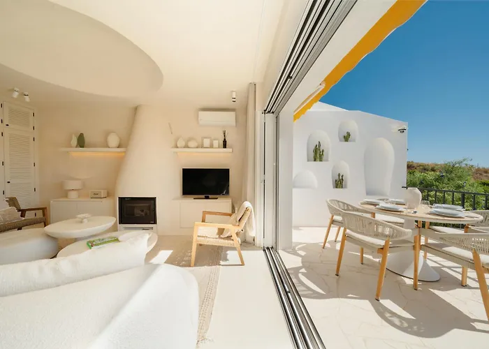 Modern Townhouse With Private Heated Pool Near Cabopino In Artola, Tatil Evi *