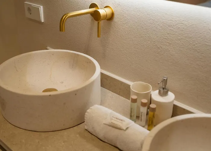 Modern Townhouse With Private Heated Pool Near Cabopino In Artola, *