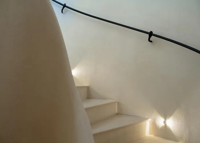 Modern Townhouse With Private Heated Pool Near Cabopino In Artola,