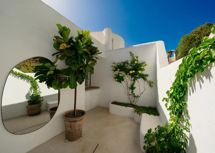 Modern Townhouse With Private Heated Pool Near Cabopino In Artola, * Marbellac