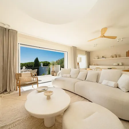 Modern Townhouse With Private Heated Pool Near Cabopino In Artola,