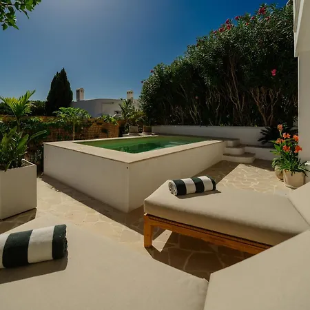 Semesterbostad Modern Townhouse With Private Heated Pool Near Cabopino In Artola,