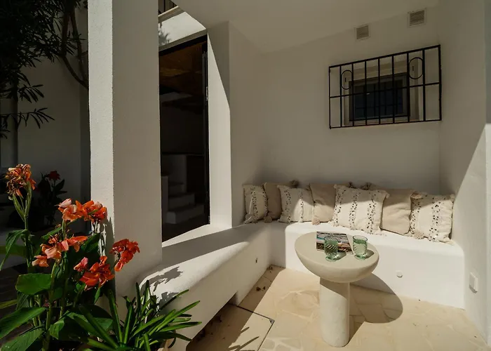Modern Townhouse With Private Heated Pool Near Cabopino In Artola, *