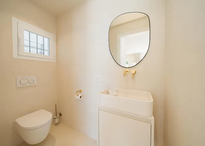 Modern Townhouse With Private Heated Pool Near Cabopino In Artola,